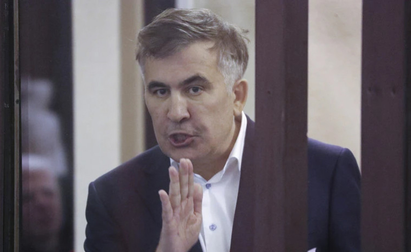 მიხეილ სააკაშვილი: ხელისუფლებაში ჩაჭიდებულ ორღობის დიქტატურას ვერ მოიშორებ მილიონი დემონსტრანტითაც კი, რომელიც შეიკრიბება, შემდეგ შალომე-მალომე მათ ფონზე ვიდეოს გადაიღებს და დაშლის