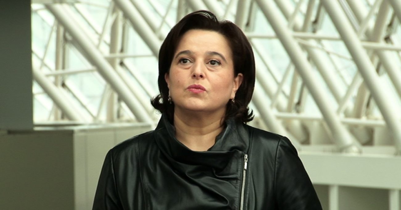 მანანა კობახიძე: არაერთი პოლიტიკური დებატი, სადაც „ნაცმოძრაობას“ პირდაპირ მოვუწოდებდი, რომ უნდა აეღოთ პასუხისმგებლობა და წასულიყვნენ პოლიტიკიდან, ადვოკატირება კონკრეტული პირების, რომელთა საქმეებიც მოტანილია მტკიცებულებად დართულ დოკუმენტში და პოლიტიკური წარსული, ერთობლიობაში, ვფიქრობდი, რომ კანონიდან გამომდინარე, მავალებდა ამ საქმიდან განრიდებას