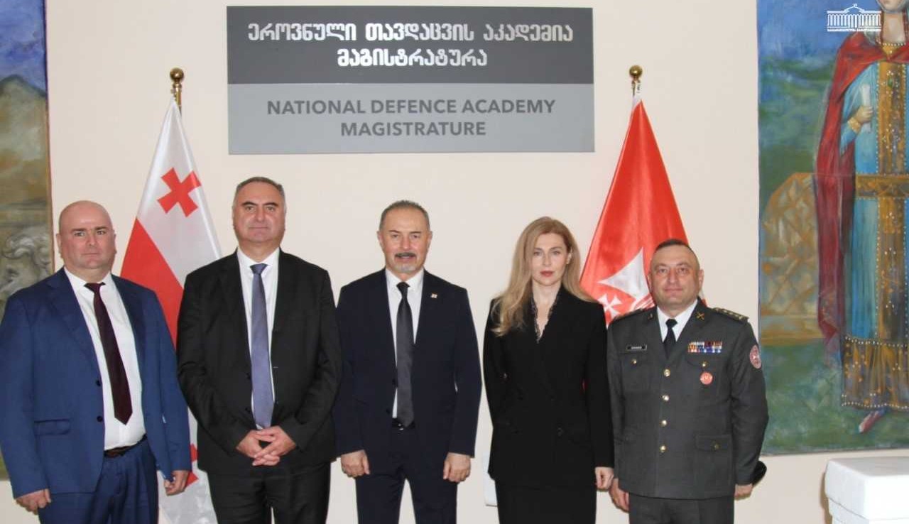 გია ბენაშვილი საქართველოს ეროვნული თავდაცვის აკადემიის მსმენელებს შეხვდა