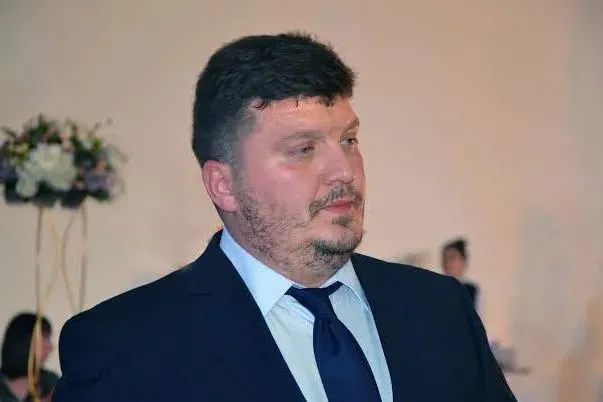 საქართველოს გენერალურმა პროკურატურამ სამშობლოს ღალატის, კერძოდ საბოტაჟის ბრალდებით, სასამართლო განჩინების საფუძველზე გაზეთ „ასავალ-დასავალის“ წარმომადგენელი დომენტი (დიტო) ჩუბინიძე დააკავა