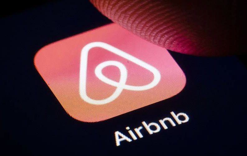 Airbnb-მ წესები შეცვალა და სტუმრებს სახლების დალაგებას აღარ დაავალდებულებს
