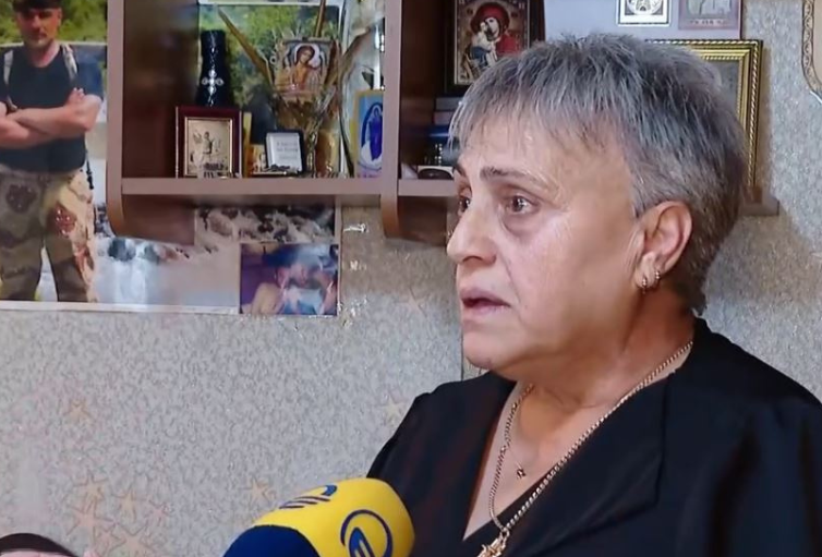 როინ შავაძის მეუღლე სააკაშვილის აღიარებაზე: კიდევ ერთხელ დაამტკიცა მიშამ, რომ მისი ბრძანებით იქნა როინ შავაძე მოკლული. მან თვითონ აღიარა, რომ მისი დაკვეთით მოხდა ეს ყველაფერი. ჩემს მეუღლეს თანამებრძოლები არ მიუტოვებია. ჩემს მეუღლეს მიცვალებულები არ მოუტოვებია. ყოველ ნახევარ საათში, ყველაზე ტელევიზიის წინ გამოდიოდა ბელადი და თვითონ აღიარებდა თუ სად იყო ჯარი და სად იდგა. ვის რას აბრალებს?!