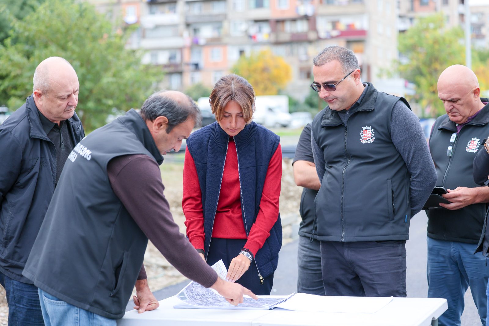 რუსთავში გიორგი ლეონიძის სახელობის ქუჩის რეაბილიტაცია მიმდინარეობს