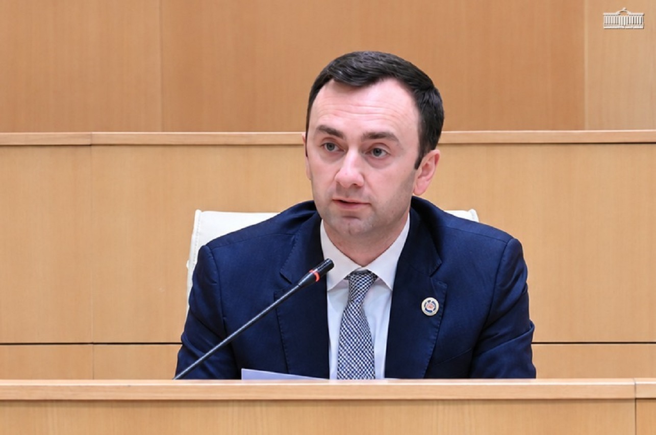 ლევან მახაშვილი: ევროკომისიის ანგარიში საკითხების სპექტრს მოიცავს და ვერ დაწვრილმანდება მხოლოდ პოლიტიკურ საკითხებზე ურთიერთბრალდებების დონეზე