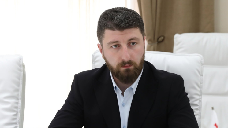 არჩილ გორდულაძე ლევან სამუშიას გამოსვლაზე: სრულად პოლიტიკური გამოსვლაა. ამას ვისმენთ მოთმინებით, რადგან პატივს ვცემთ სასამართლოს, მაგრამ არ შეიძლება ყველაფერზე გაკეთდეს პოლიტიკური განცხადებები მხოლოდ იმიტომ, რომ ჩვენ არ გვაქვს შესაძლებლობა, სათანადო პასუხი გავცეთ ამავე დარბაზში